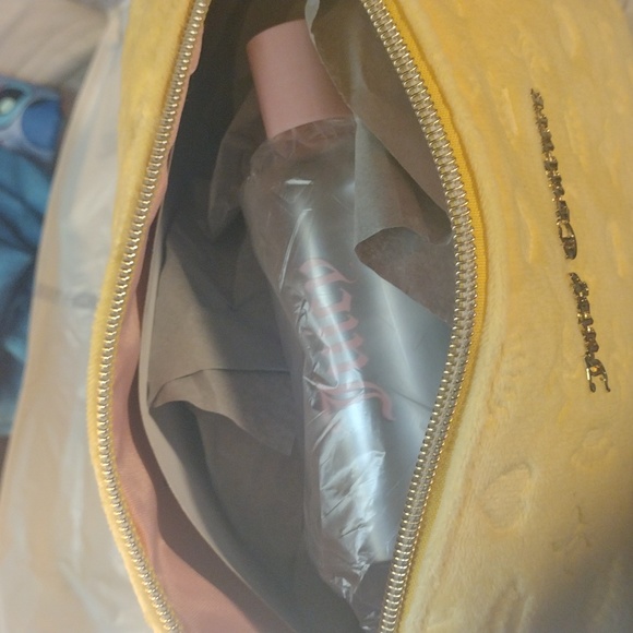 NEW!! Juicy Couture plush Bag - Picture 5 of 11